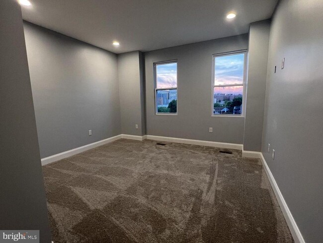 Building Photo - 1607 E Biddle St