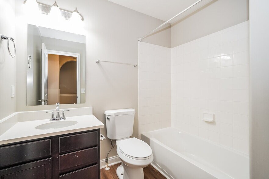 Building Photo - 349 Cloverhill Dr