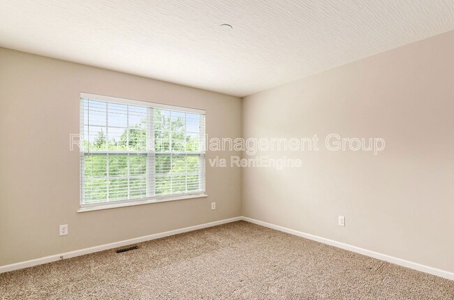 Building Photo - 578 Tallman St