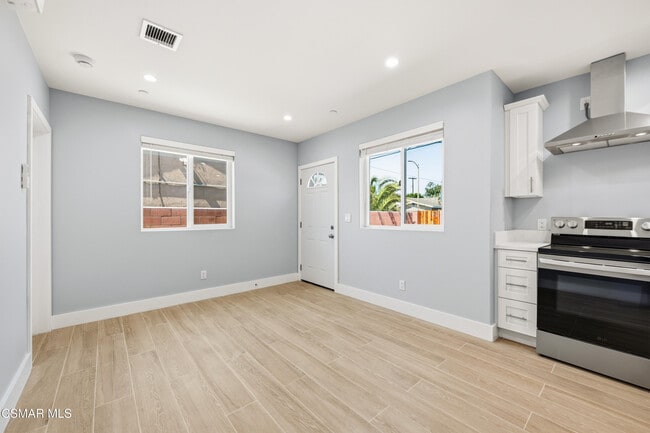 Building Photo - 13104 Filmore St