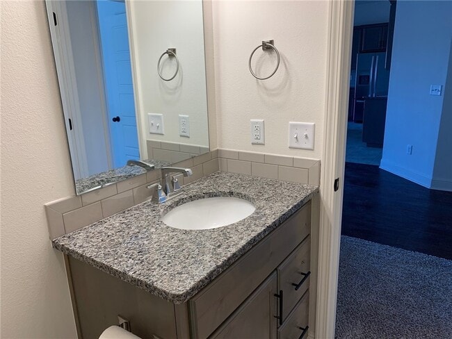 Building Photo - 740 Arkansas Black