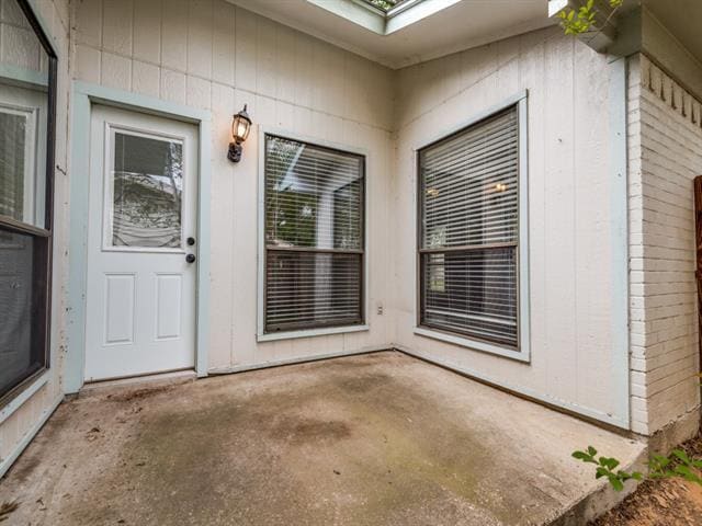 Building Photo - 4401 Woodhill Dr