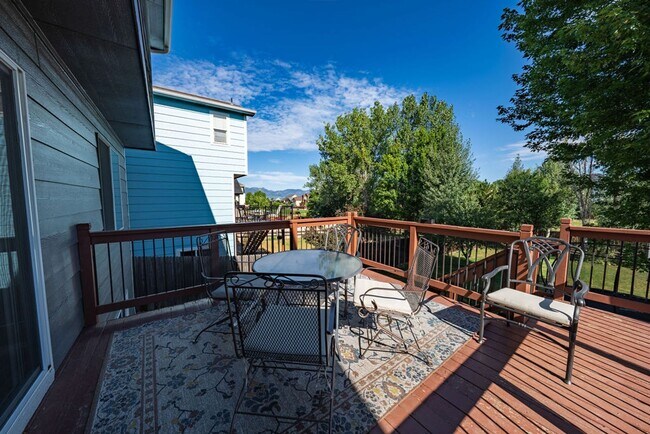 Building Photo - 5246 Balsam St