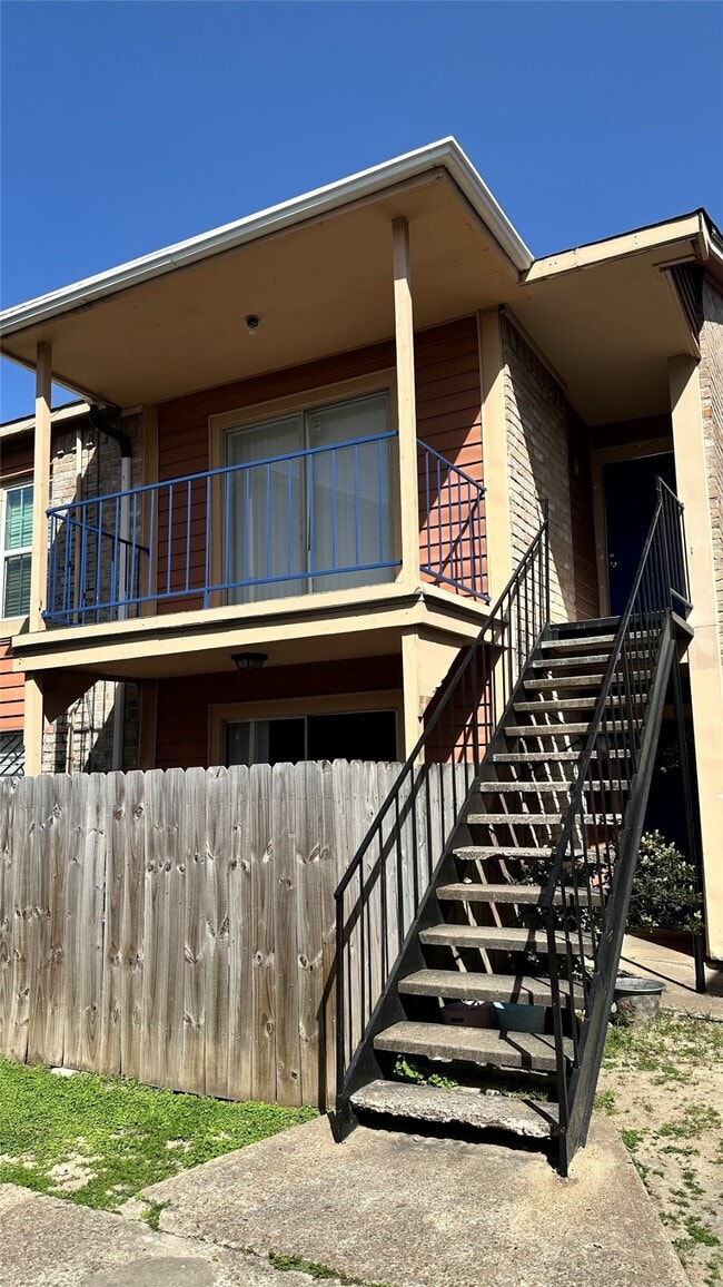 Building Photo - 6200 Ranchester Dr