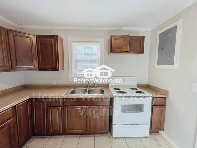 Building Photo - 459 Algonquin Rd