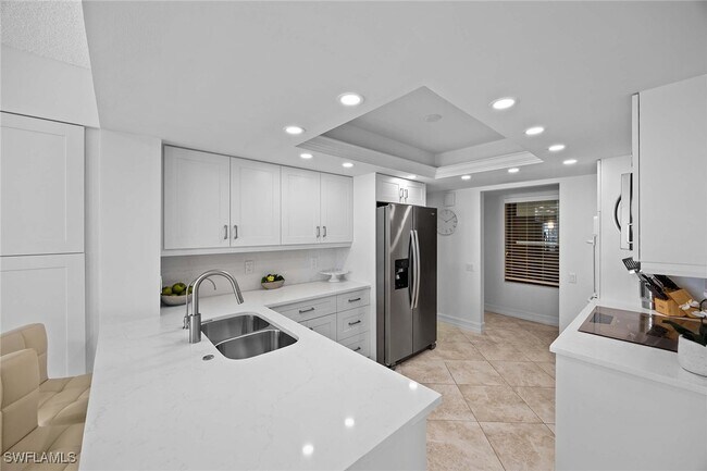 Building Photo - 4401 Gulf Shore Blvd N