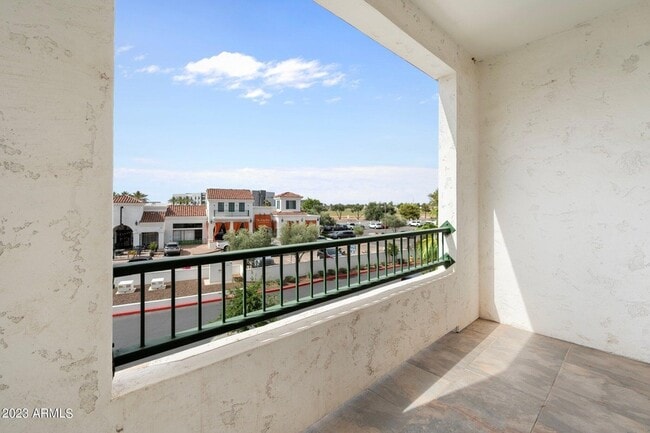 Building Photo - 2511 W Queen Creek Rd