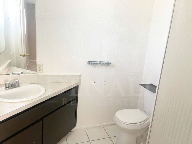 Building Photo - 410 E Desert Dr