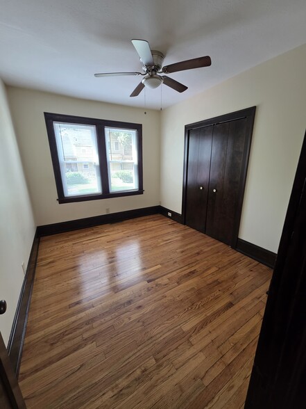 Building Photo - 1745 W 31st Pl
