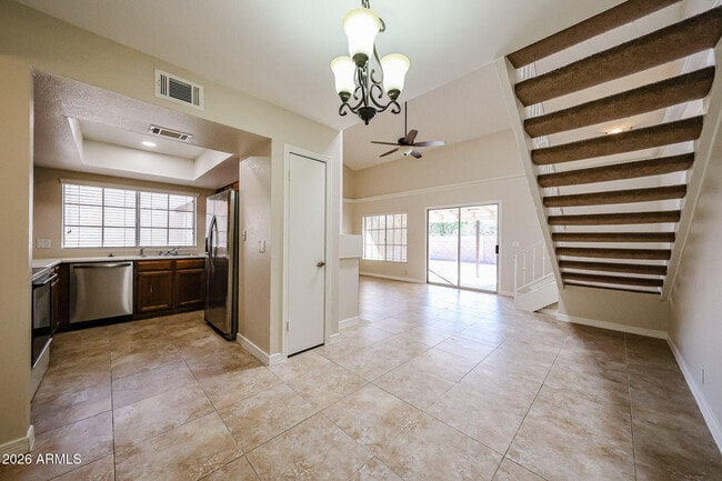 Building Photo - 5013 W Evans Dr