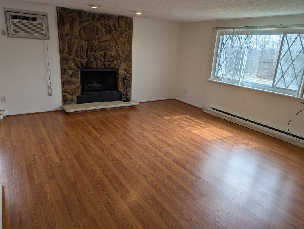 Building Photo - 6301 Robinson Rd