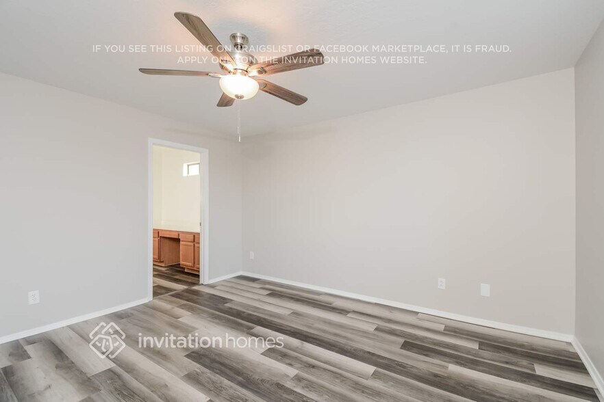 Building Photo - 10904 W Minnezona Ave