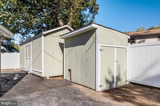 Building Photo - 314 Rivermont Dr