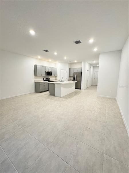 Building Photo - 1304 Drake Rdg Dr