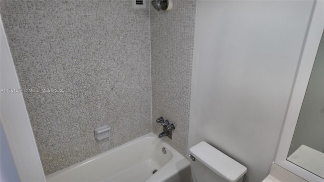 Building Photo - 3901 S Ocean Dr