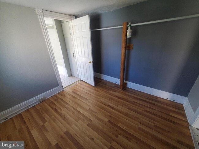 Building Photo - 1736 Fairview St