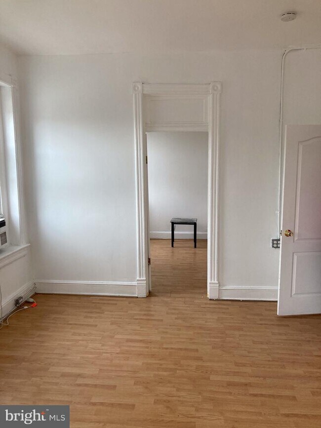 Building Photo - 1720 1st St NW