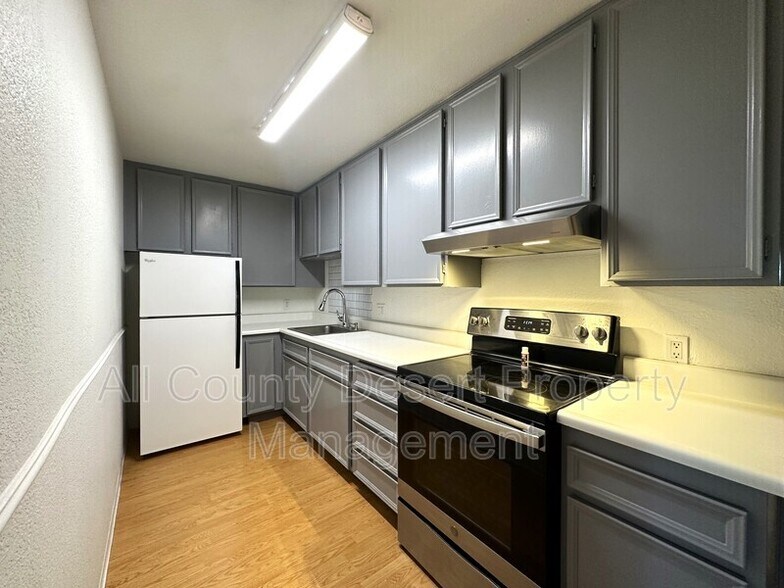 Building Photo - 2810 N Arcadia Ct