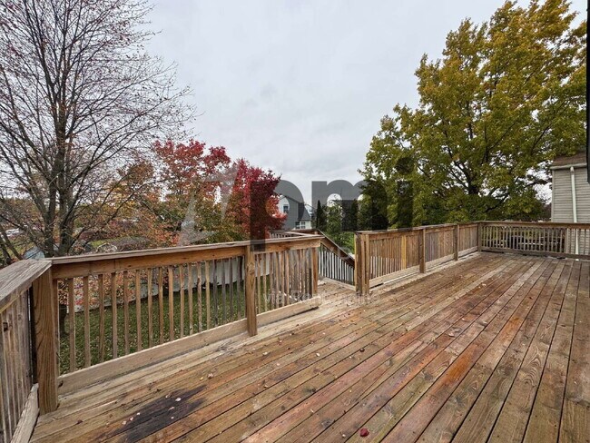 Building Photo - 1019 Cowton Dr