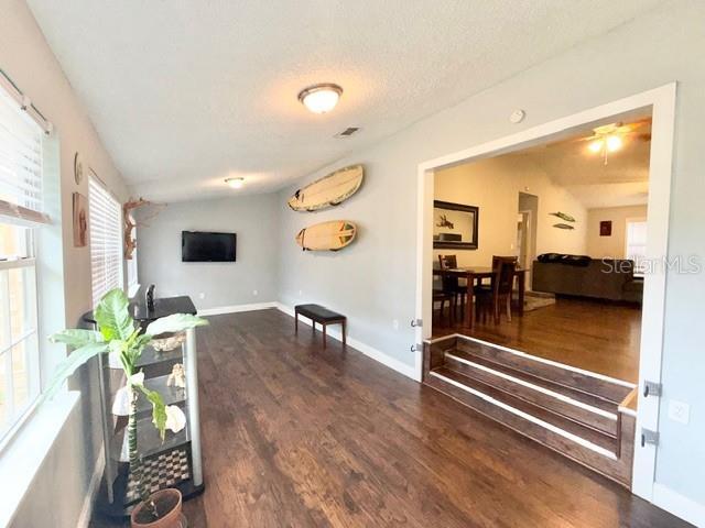 Building Photo - 660 Cloudcroft Dr