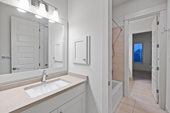 Building Photo - 2217 Seabiscuit Cv