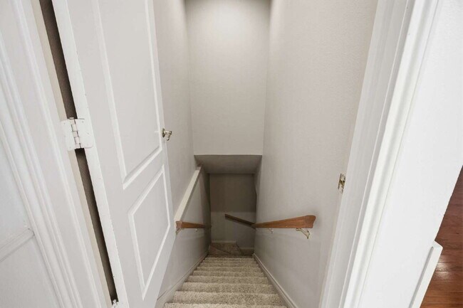 Building Photo - Top-Tier Luxury Living at 98th & Quaker | Kings Gate