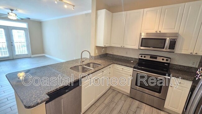 Building Photo - 4221 W Spruce St