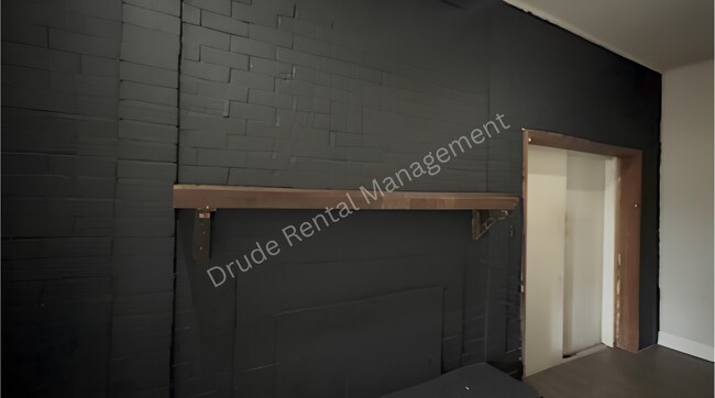 Building Photo - Remodel and Charming Home