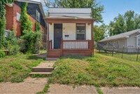 Building Photo - 5532 Robin Ave