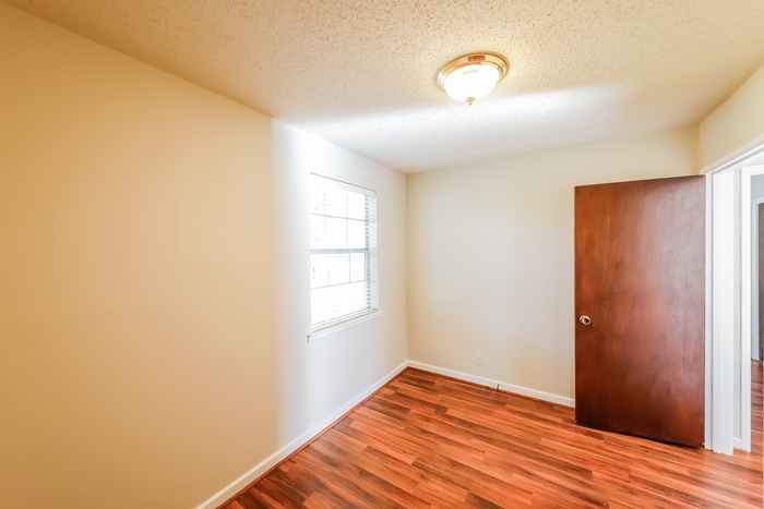 Building Photo - 1025 Minor Dr