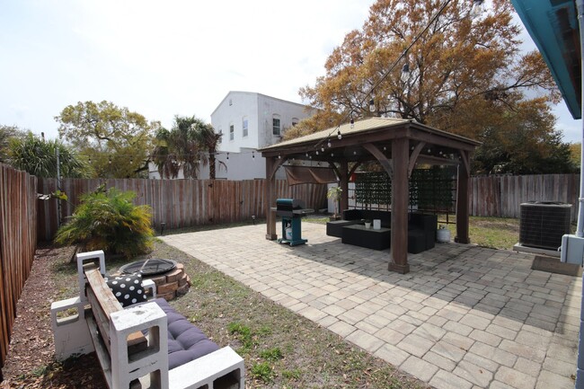 Building Photo - Incredible, completely remodeled FURNISHED...