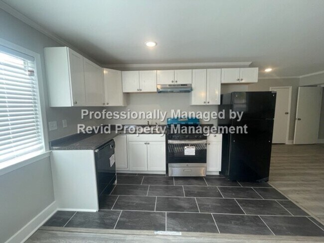Building Photo - 3523 Barwood Cir