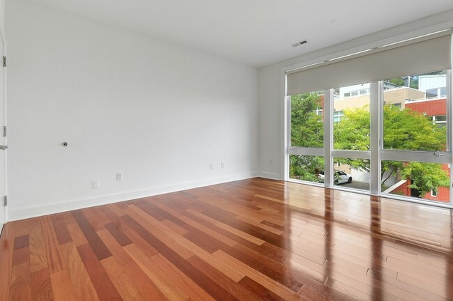 Building Photo - 22 Vela Way