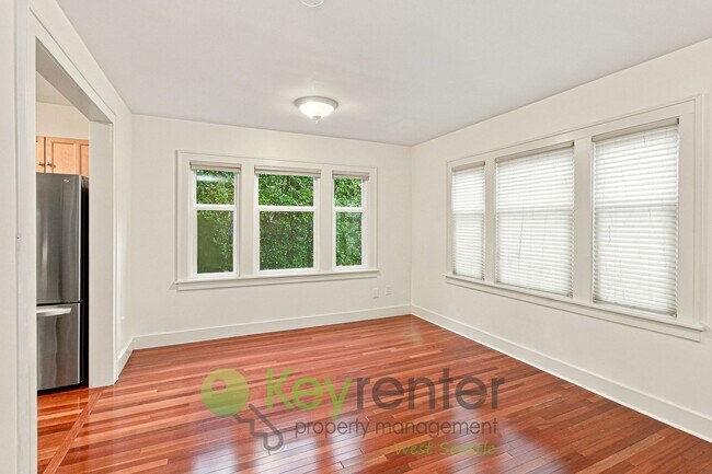 Building Photo - 9844 42nd Ave SW