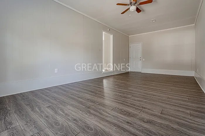 Building Photo - 4 N Kings Dr