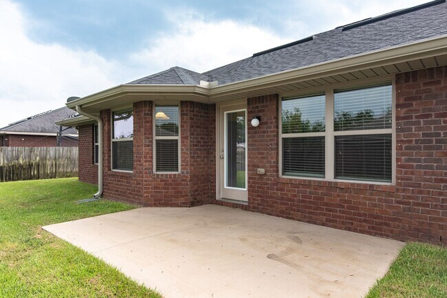 Building Photo - 4599 Belvedere Circle