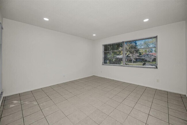 Building Photo - 2664 Sunny Breeze Ave