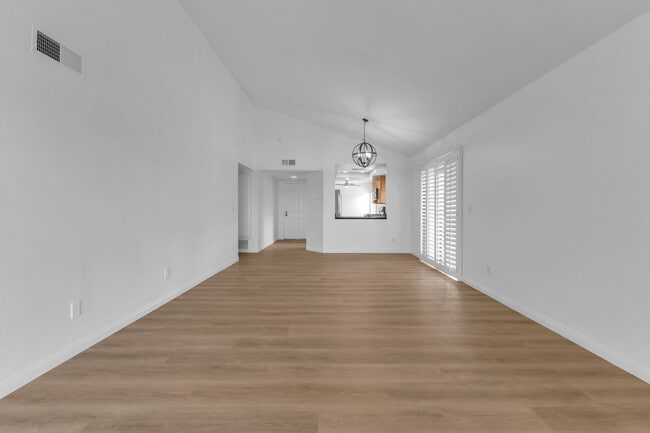 Building Photo - 72384 Ridgecrest Ln