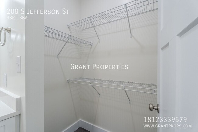Building Photo - 208 S Jefferson St