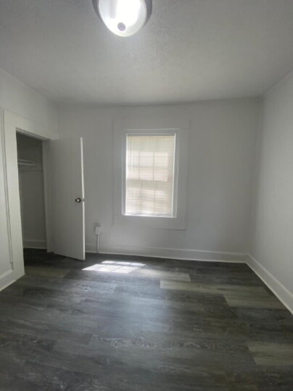 Building Photo - 511 Alford St