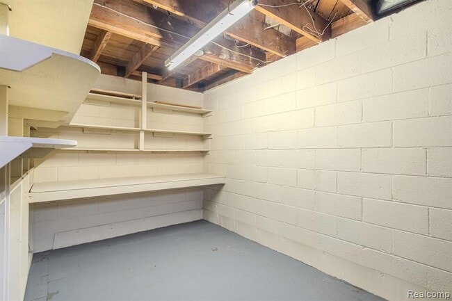 Building Photo - 21135 Virginia Ave