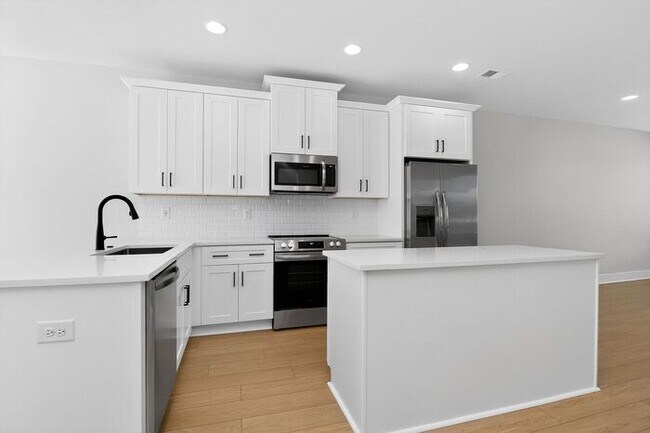 Building Photo - Brand New, Stunning 3BD/3.5BA Townhome on Graham w/ Full Bath on Top Floor! SUMMER SPECIAL! 50% O...