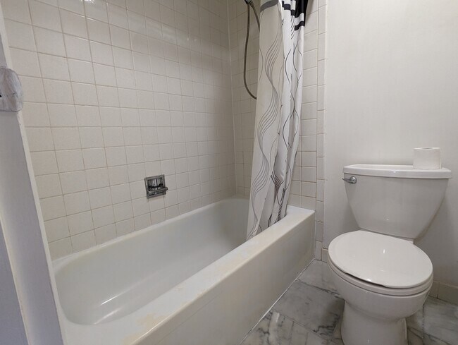 Building Photo - 2252 N Baldwin Way