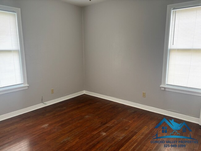 Building Photo - For Rent - 2 Bed/ 1 Bath in Arons Glen Addition