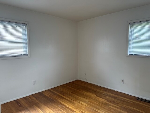 Building Photo - 1867 Alvason Ave