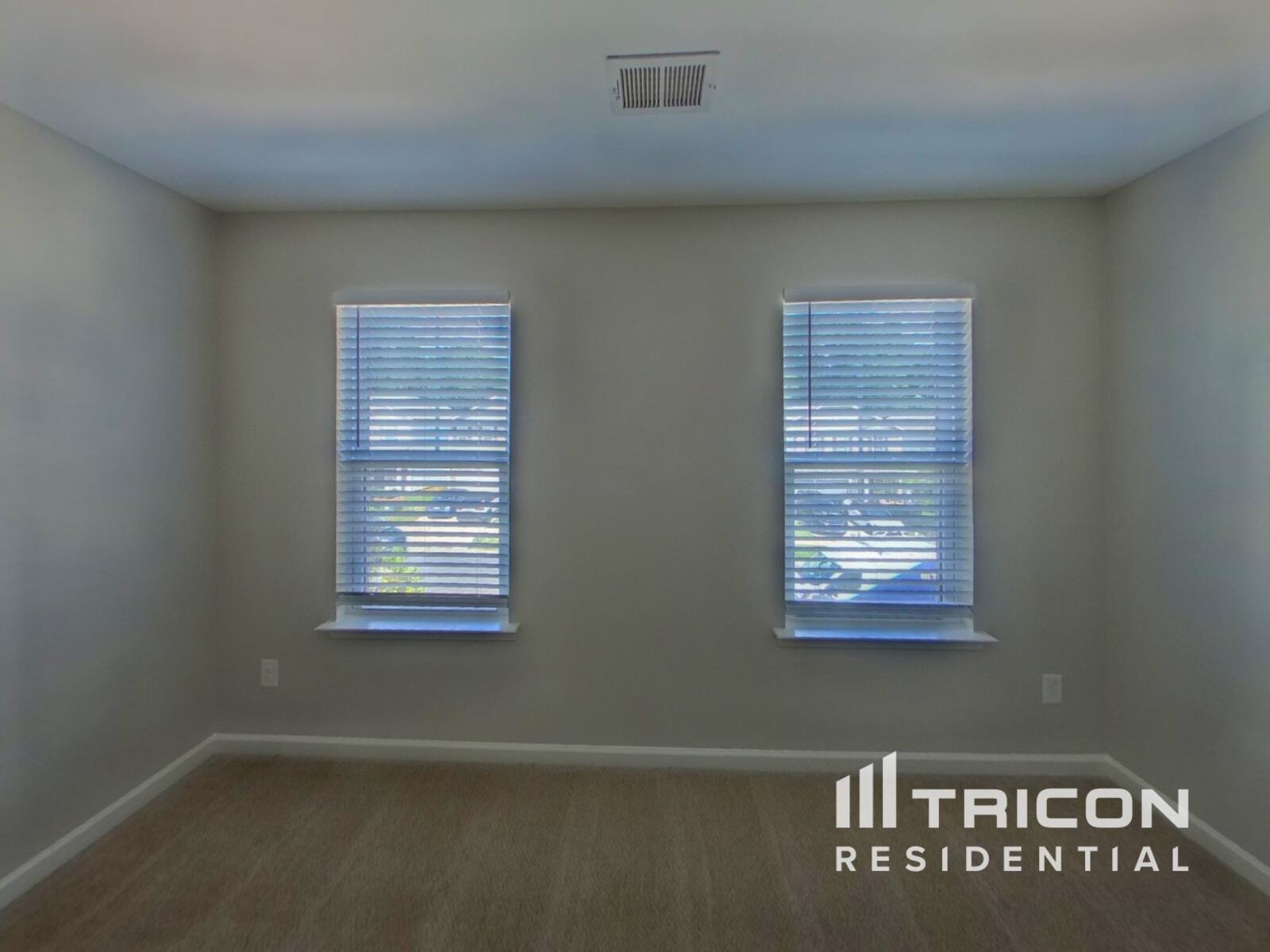 Building Photo - 200 Spring Knoll Dr