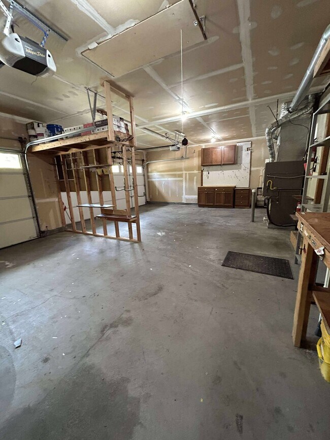 Building Photo - 15839 Yelm Terra Way SE