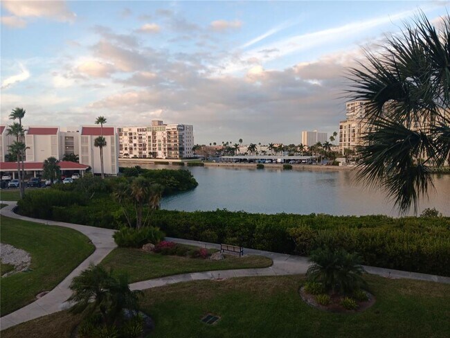 Primary Photo - 7871 Sailboat Key Blvd S