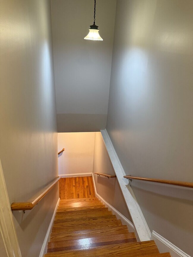 Building Photo - Lexington