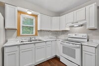 Building Photo - 224 S Harvey Ave